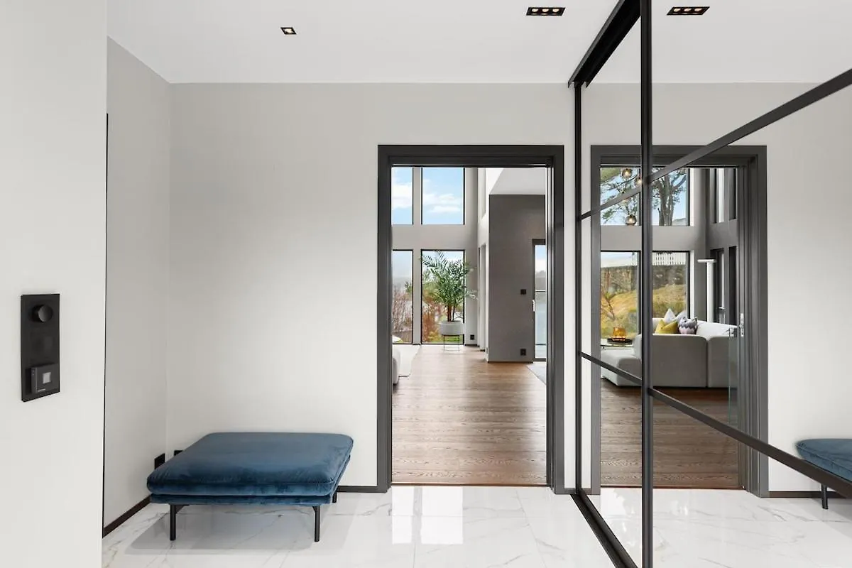 High-End Villa With Private Rooftop And Sea Line Bergen