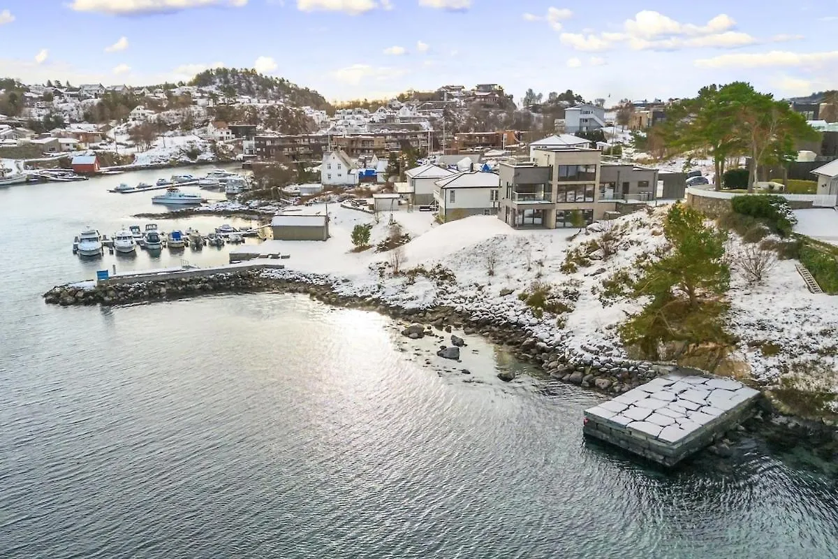 High-End Villa With Private Rooftop And Sea Line Bergen