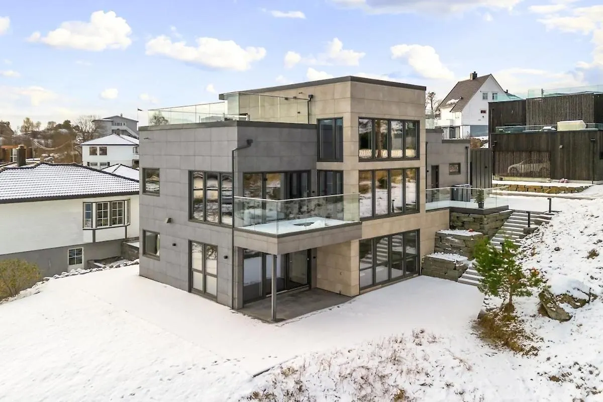 High-End Villa With Private Rooftop And Sea Line Bergen