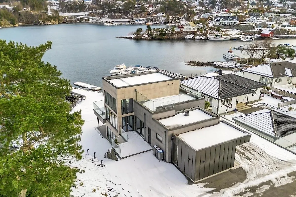 High-End Villa With Private Rooftop And Sea Line Bergen Norveç